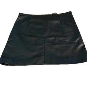 H&M vegan faux leather lined skirt